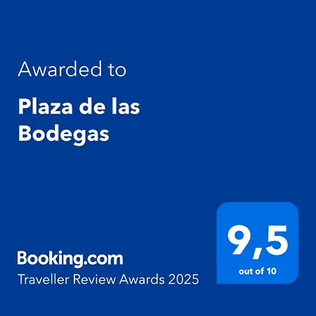 Plaza De Bodegas דירה
